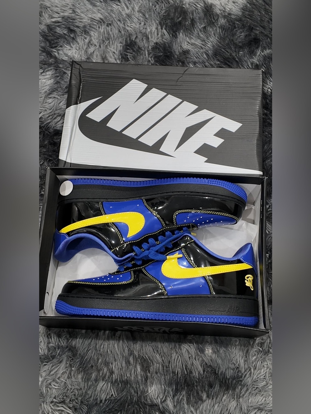 Nike Men’s Low-Top Sneakers - Black / Blue / Yellow